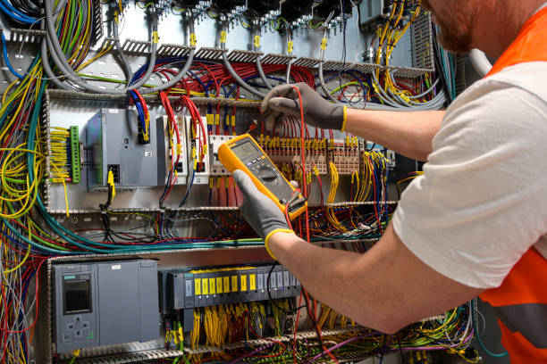 Best Circuit Breaker Repair  in Revere, MA